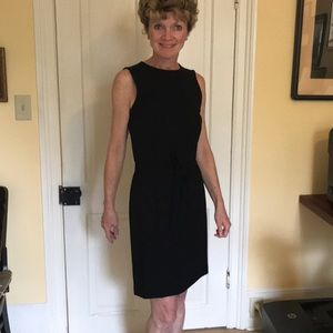 Lovely DKNY Black Sleeveless wool/spandex dress